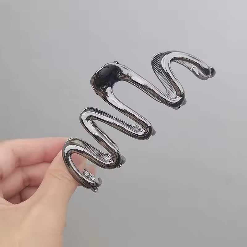 Metallic Wave Hair Claw Clip