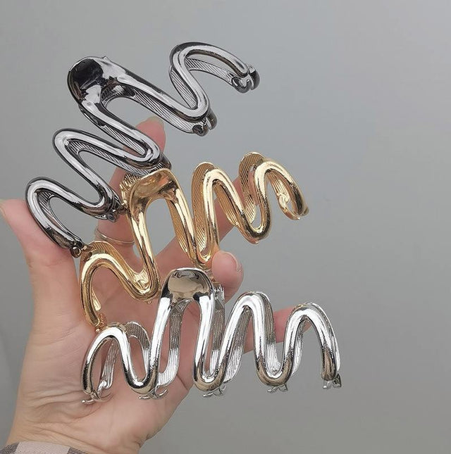 Metallic Wave Hair Claw Clip