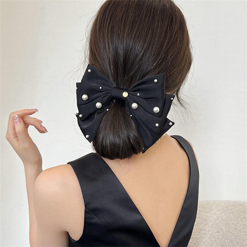 Pearl Embellished Bow Hair Clip