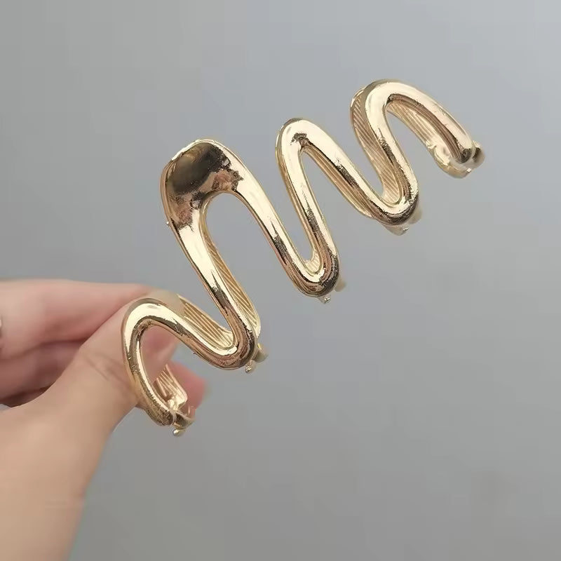 Metallic Wave Hair Claw Clip
